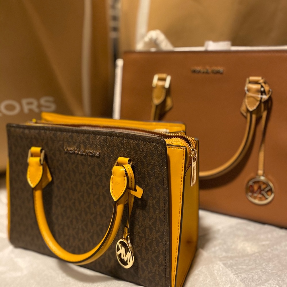 Brand new Michael Kors small handbag - Picture 3 of 3